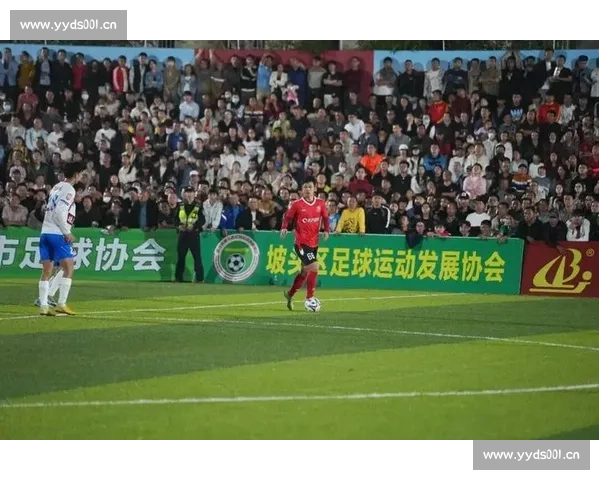 足球比赛全网直播盛宴开启激情对决新时代热血狂欢之夜震撼来袭燃 - 副本 (11) - 副本