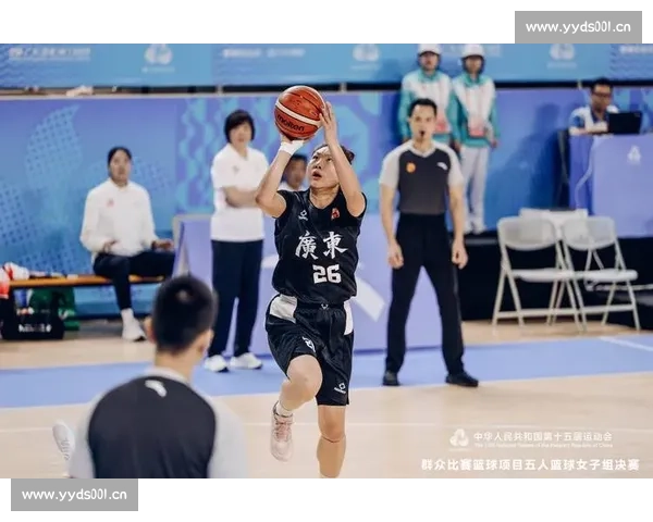 激烈对决篮球半决赛激战正酣，谁能挺进最终冠军争夺战 - 副本 - 副本 - 副本